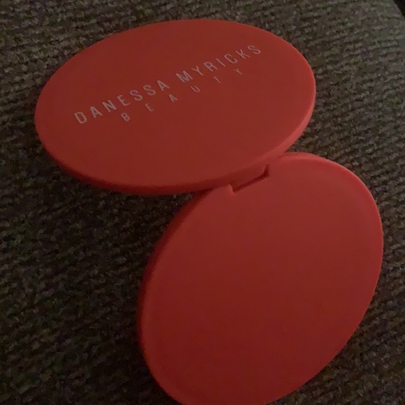 DanessaMyricks Beauty Mirror - Picture 4 of 6